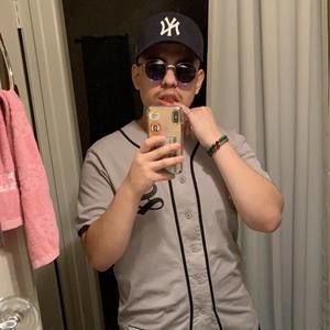 Meet your Posher, Estefano